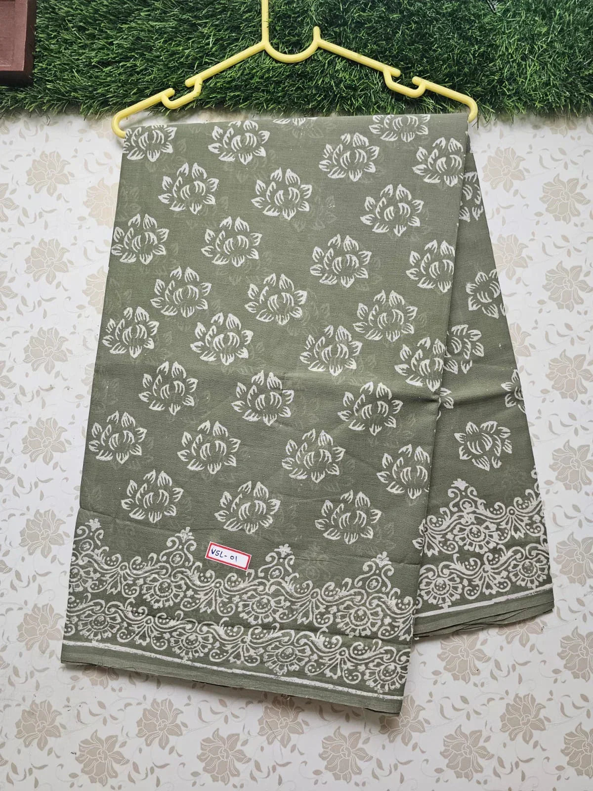 Vasundhara 120 Count Cotton Saree in Pastel Green – Elegant & Comfortable Wear