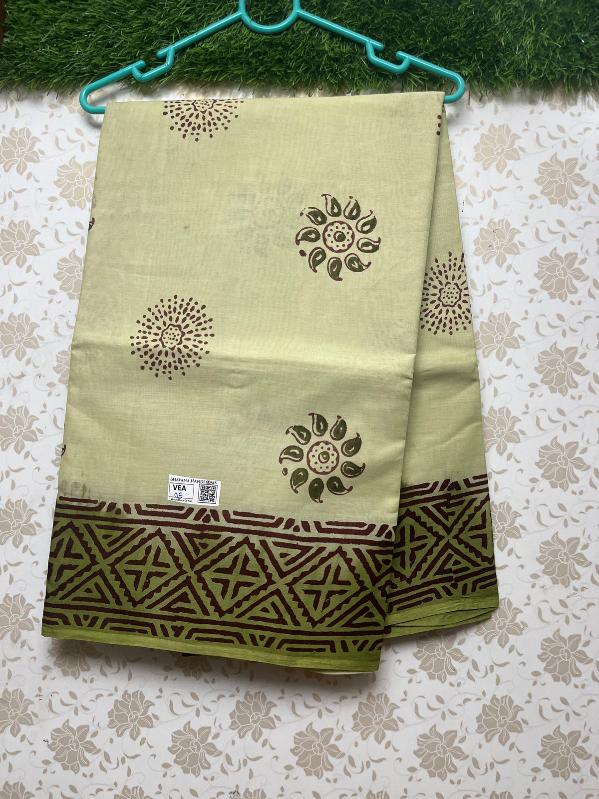 Vasundhara 100count Printed Cotton Saree with Light Pesara Green colour