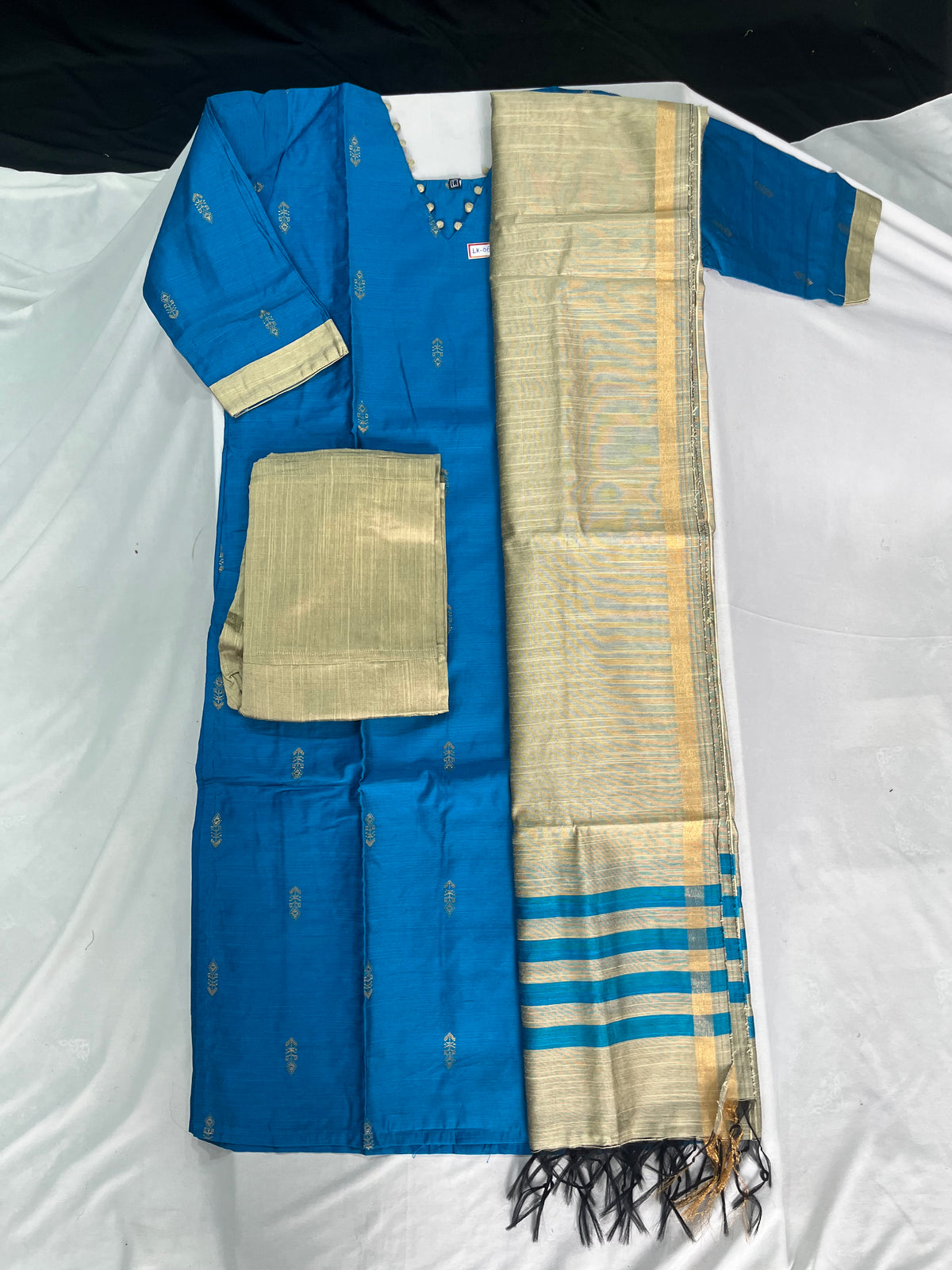 Raw Silk 3pc KurtiSet With Sky Blue Colour Full Length Lining | Gold Dupatta