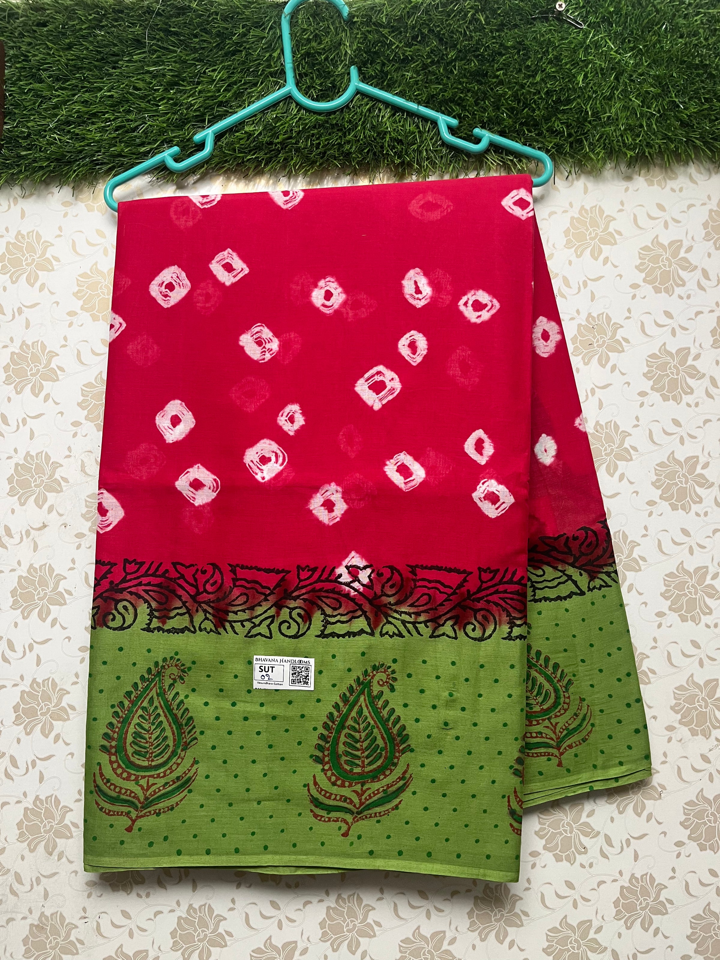 Vasundhara 100count Printed Cotton Saree with Pink colour