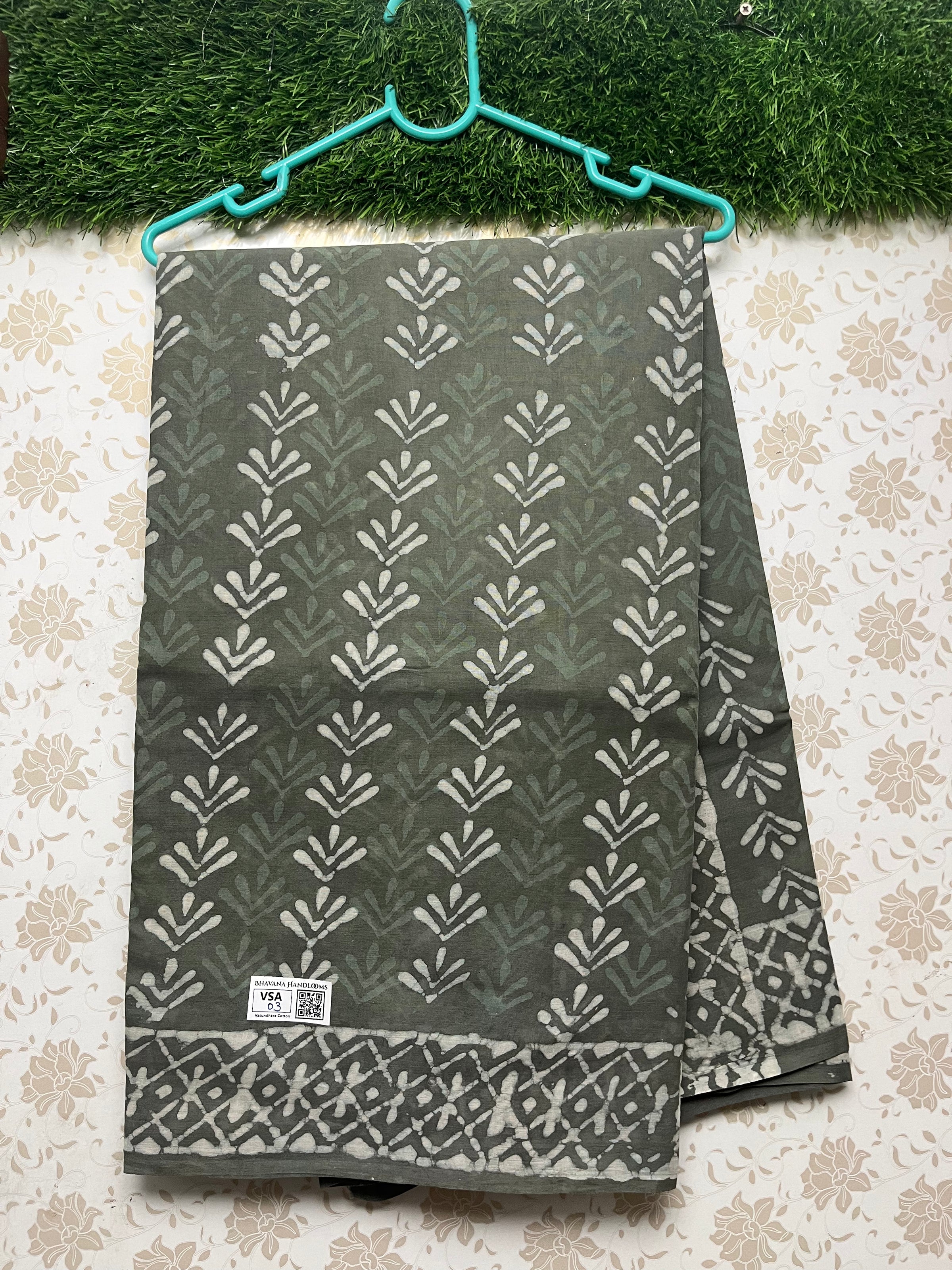 Vasundhara 120count Printed Cotton Saree with Gray colour