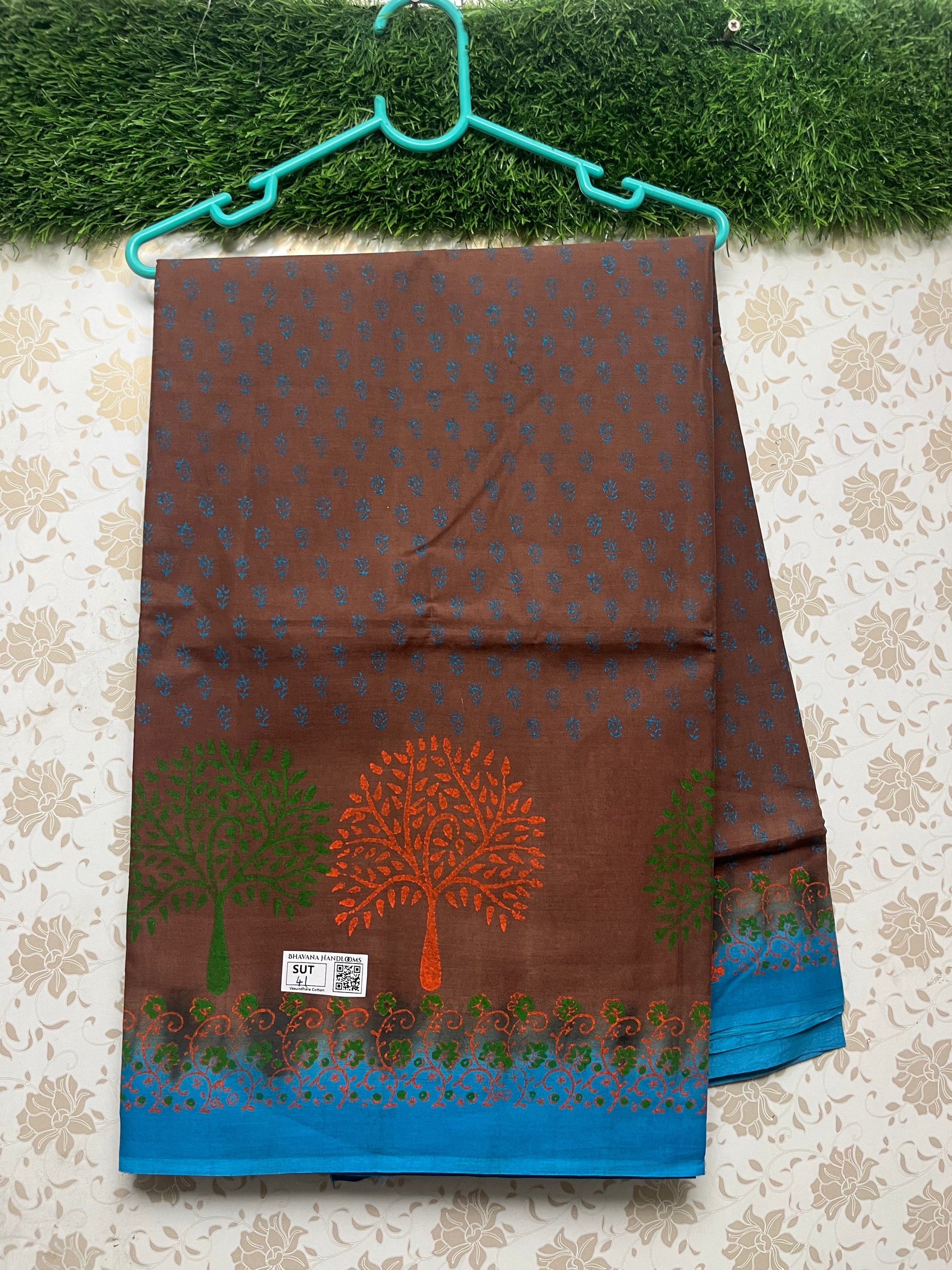 Vasundhara 100count Printed Cotton Saree with Sapota colour