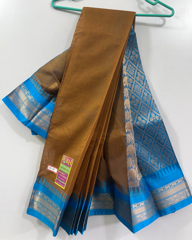 Two Side Border Gadwal Handloom Cotton Saree with Sapota Colour & Rich Pallu