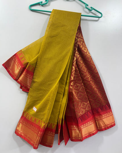 Two Side Border Gadwal Handloom Cotton Saree with Dark Yellow Colour & Rich Pallu