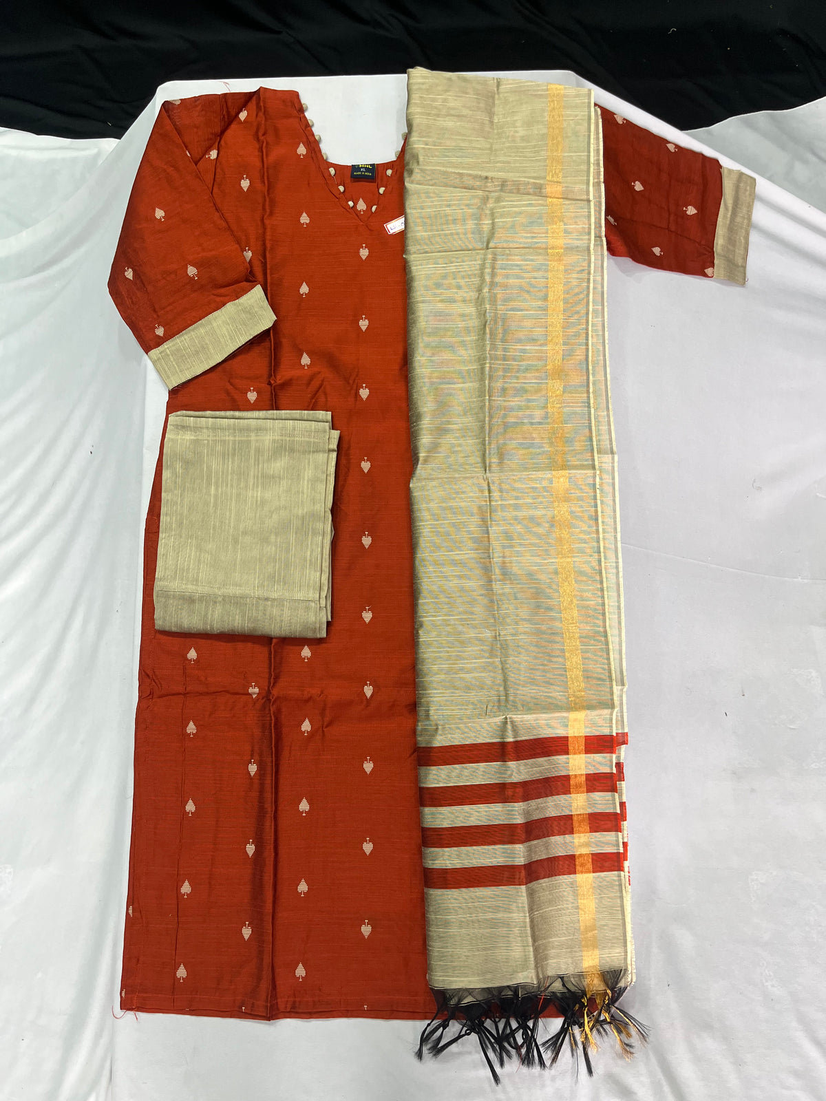 Raw Silk 3pc KurtiSet With Brick Colour Full Length Lining | Gold Dupatta