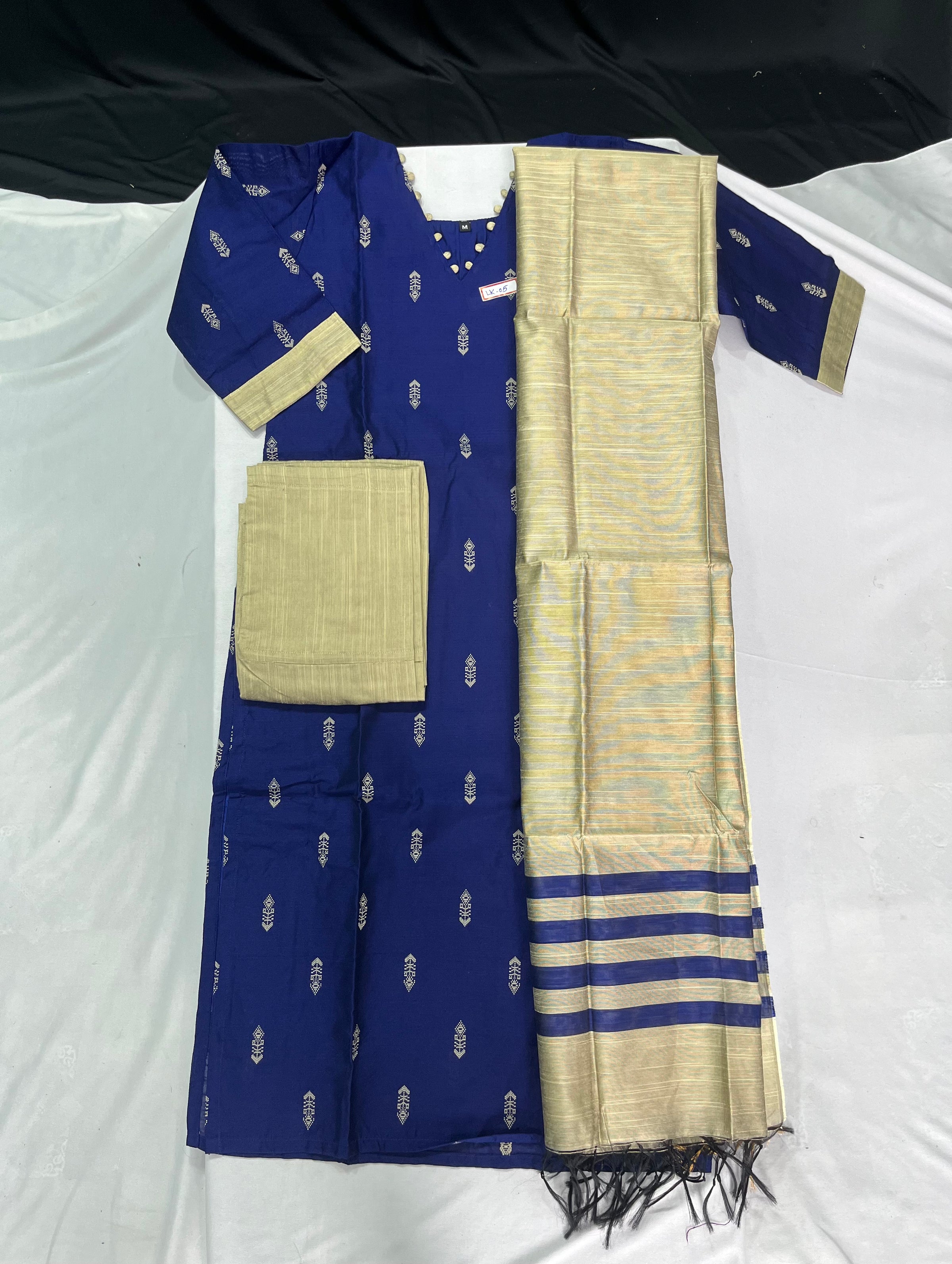 Raw Silk 3pc KurtiSet With Blue Colour Full Length Lining | Gold Dupatta