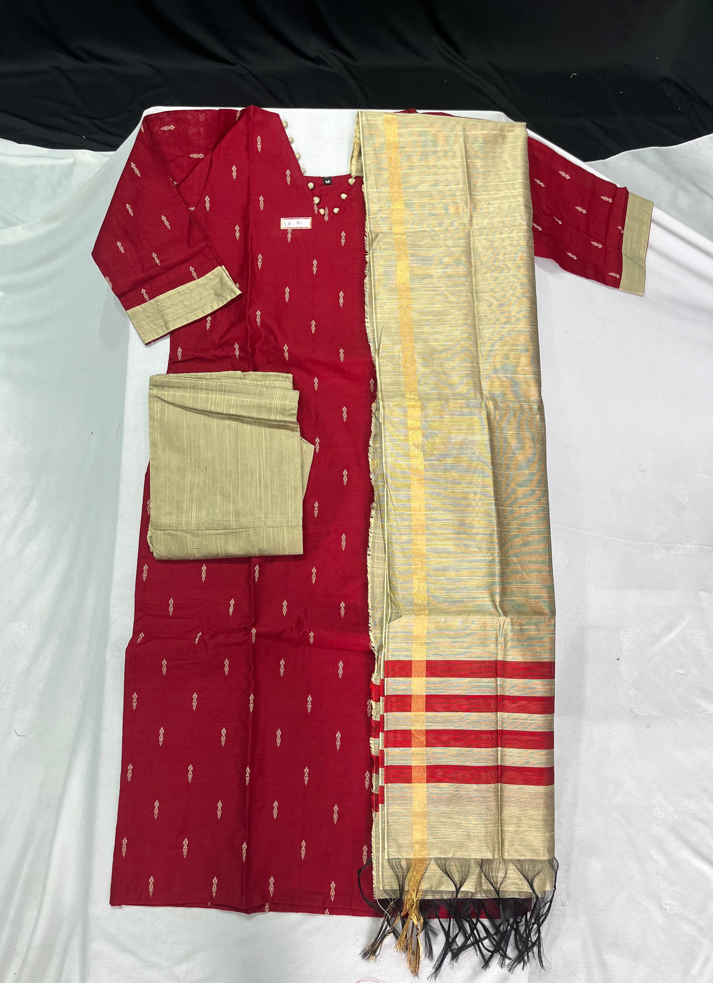 Raw Silk 3pc KurtiSet With Pink Colour Full Length Lining | Gold Dupatta