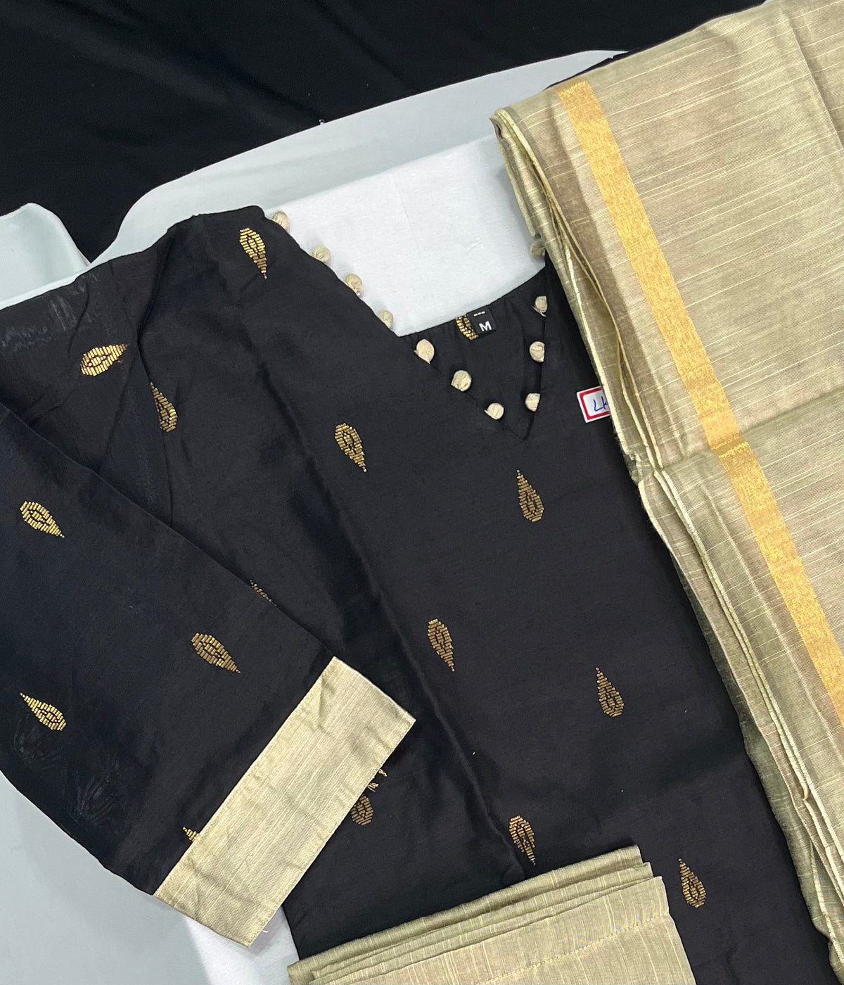 Raw Silk 3pc KurtiSet With Black Colour Full Length Lining | Gold Dupatta