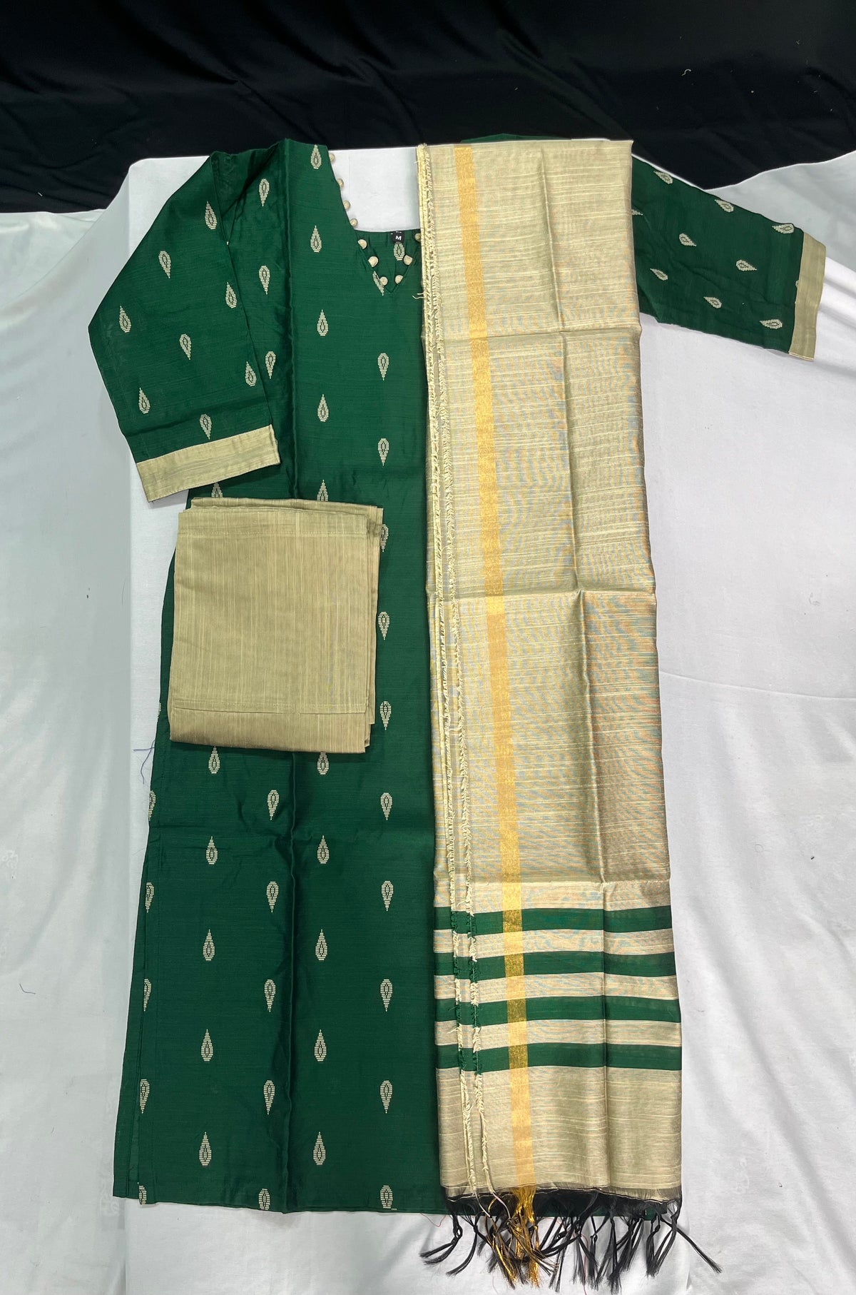 Raw Silk 3pc KurtiSet With Dark Green Colour Full Length Lining | Gold Dupatta