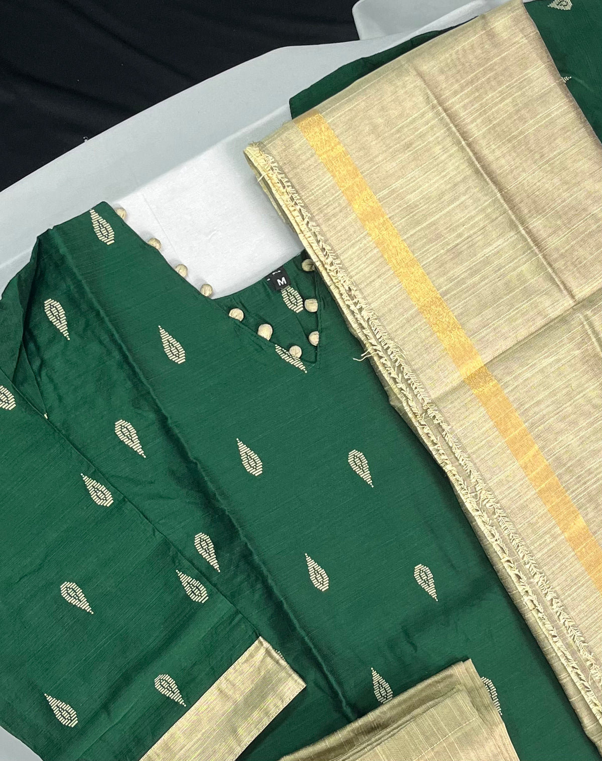 Raw Silk 3pc KurtiSet With Dark Green Colour Full Length Lining | Gold Dupatta
