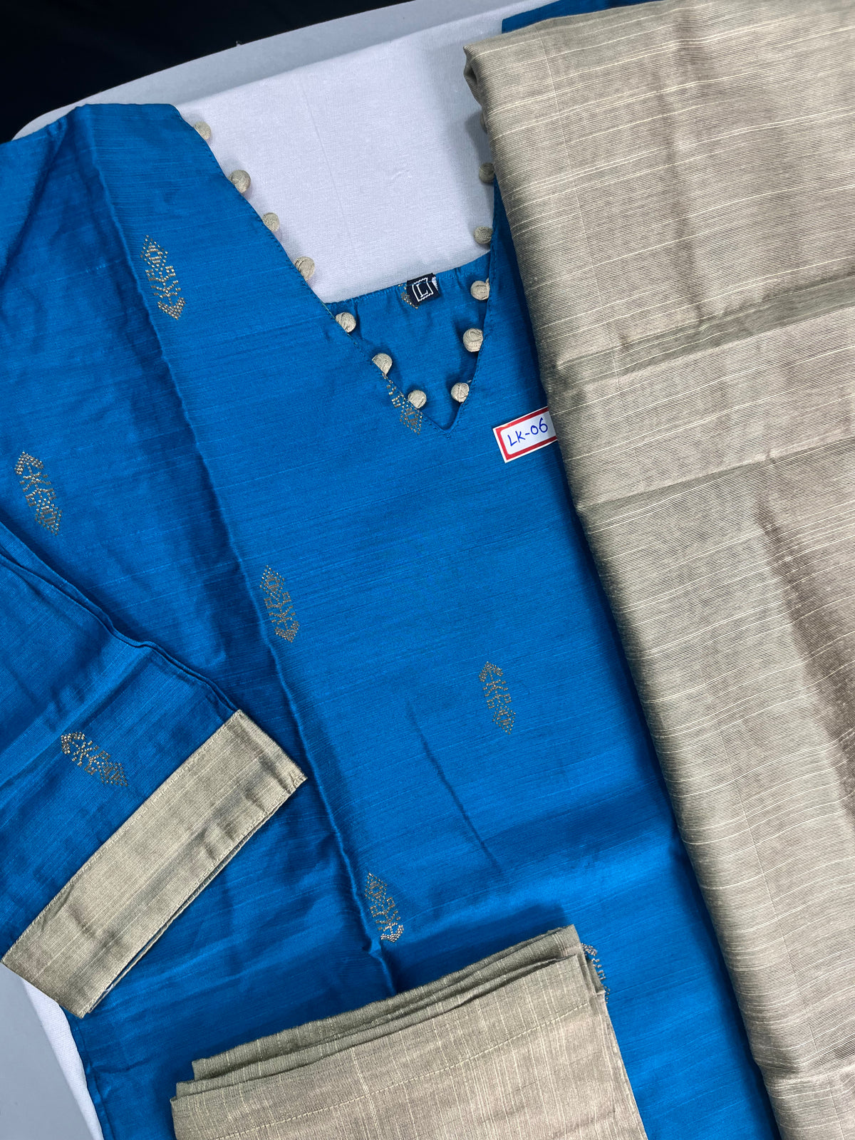 Raw Silk 3pc KurtiSet With Sky Blue Colour Full Length Lining | Gold Dupatta