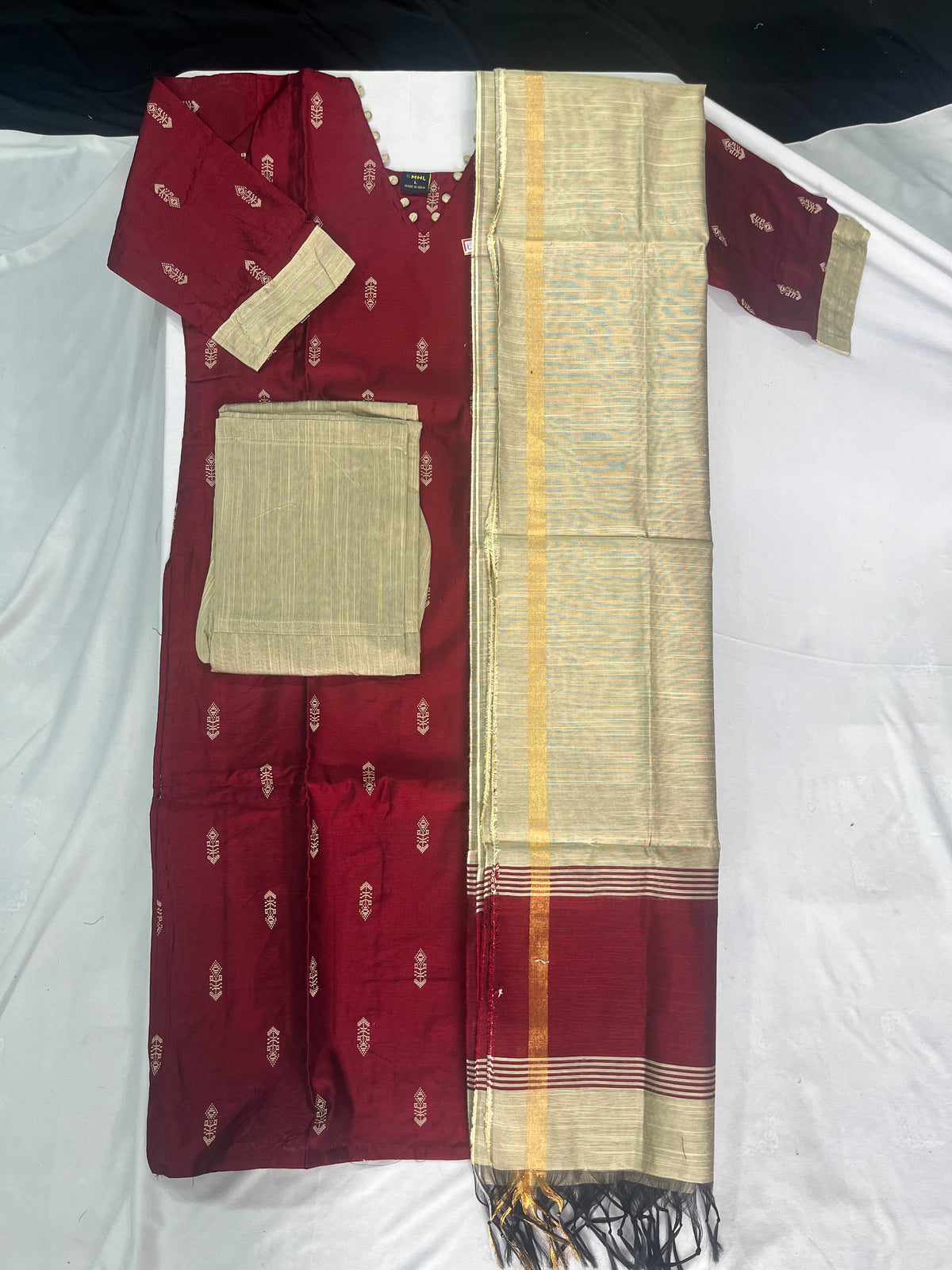Raw Silk 3pc KurtiSet With Maroon Colour Full Length Lining | Gold Dupatta