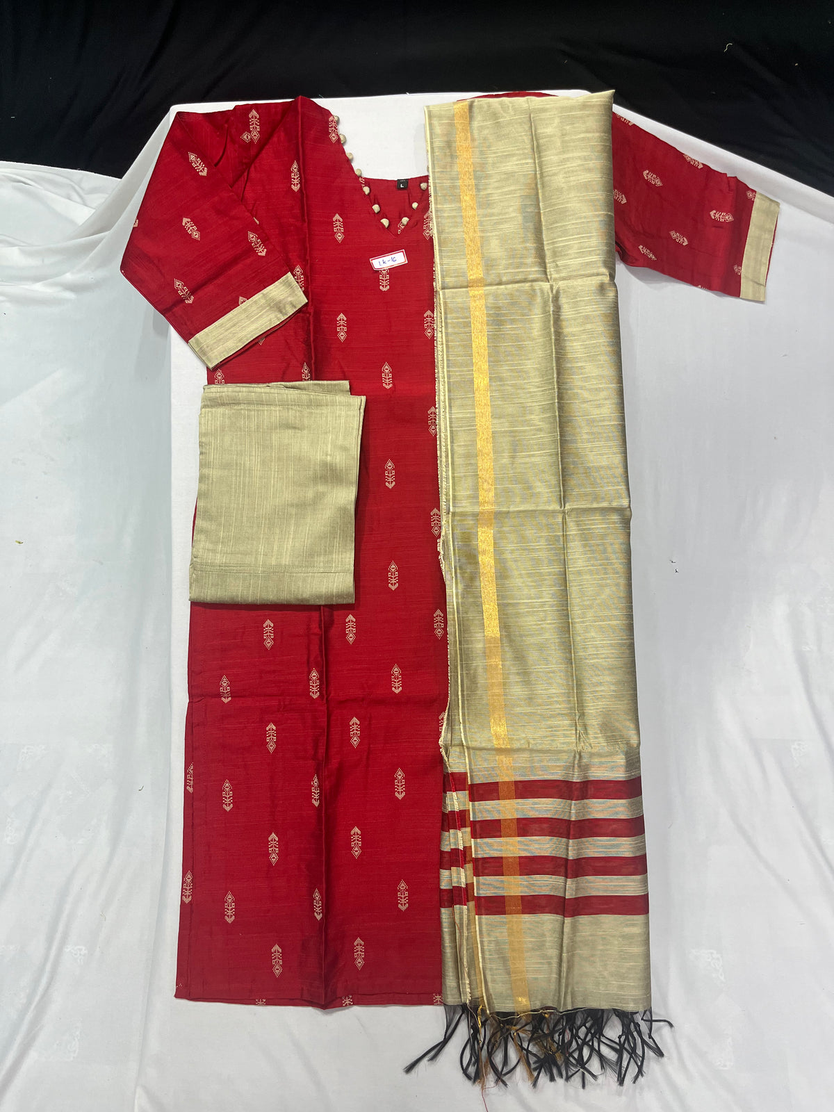 Raw Silk 3pc KurtiSet With Red Colour Full Length Lining | Gold Dupatta