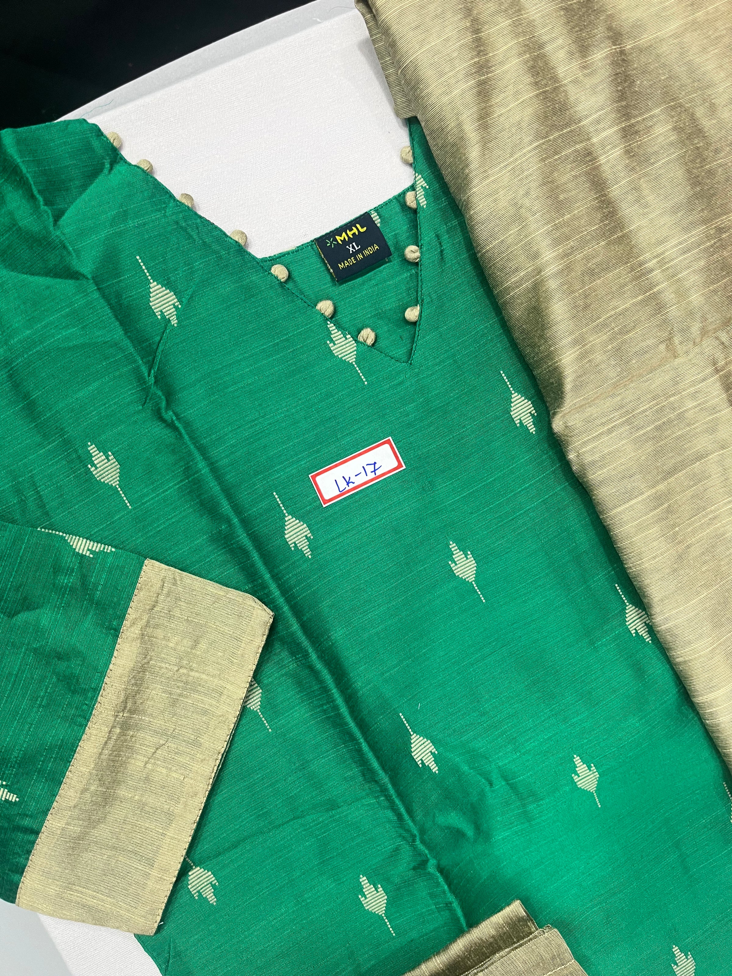 Raw Silk 3pc KurtiSet With Green Colour Full Length Lining | Gold Dupatta