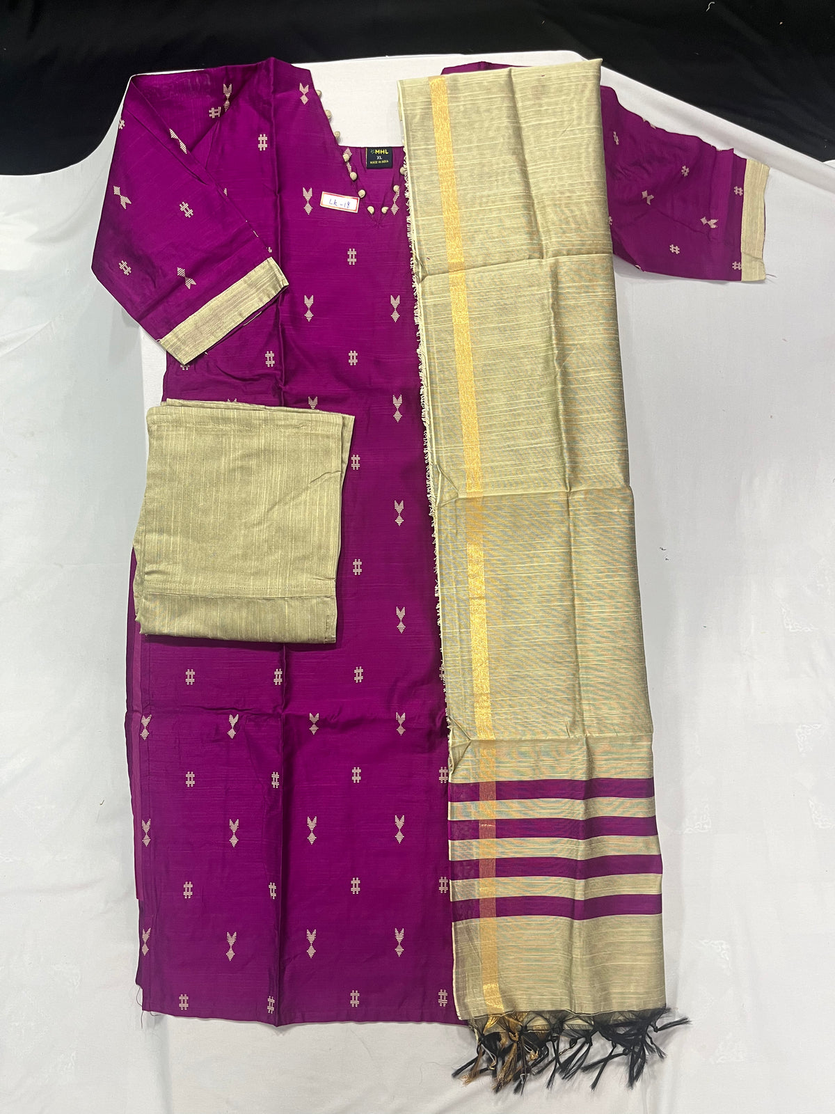 Raw Silk 3pc KurtiSet With Pink Colour Full Length Lining | Gold Dupatta