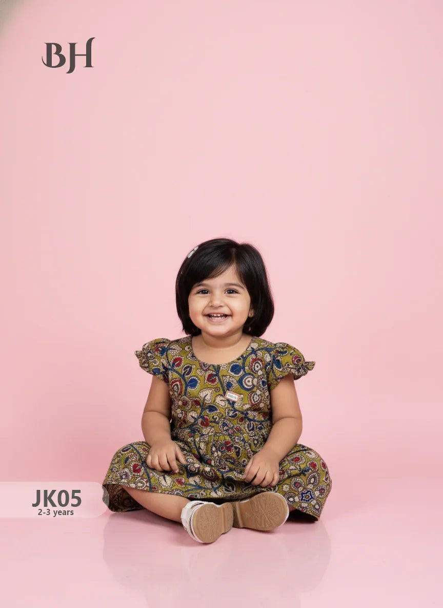 Sampangi Green Cotton Printed Baby Frocks – Latest Kids Wear Collection | Bhavana Handlooms