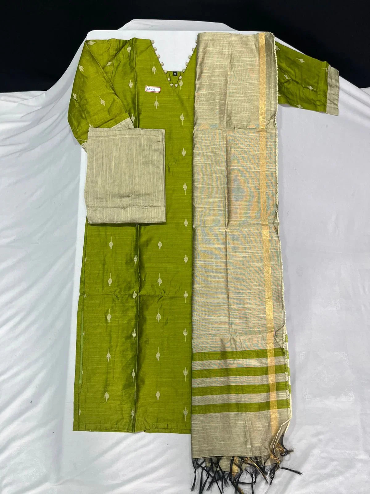 Raw Silk 3pc KurtiSet With Green Colour Full Length Lining | Gold Dupatta