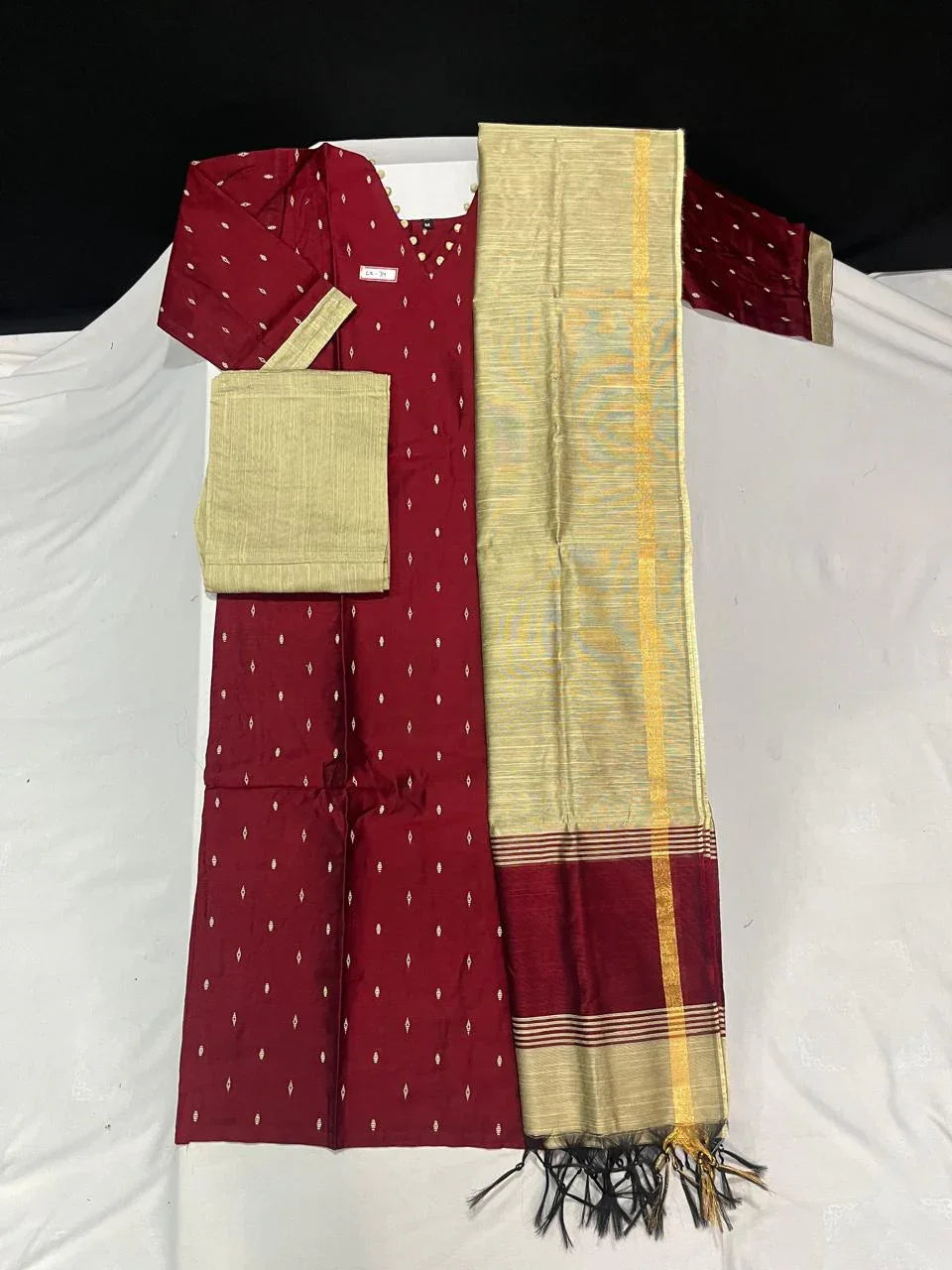 Raw Silk 3pc KurtiSet With Maroon Colour Full Length Lining | Gold Dupatta