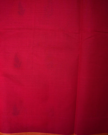 Bhavana Handlooms tomato red Coimbatore handloom saree featuring traditional paisley motifs and a contrast green border