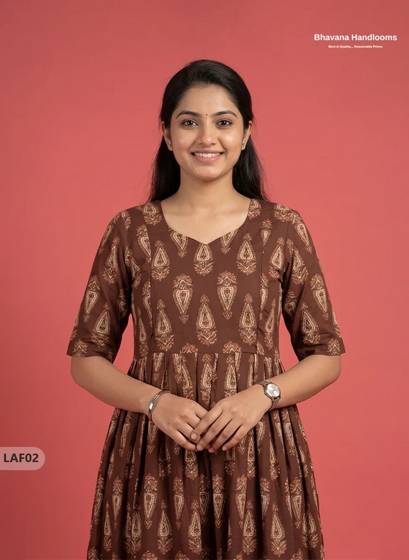 Feeding Frock with Kalamkari Design – Maroon Color | Invisible Zips | Half Lining Maternity Wearb
